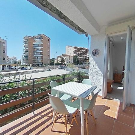 Acogedor En La Carihuela Con Plaza De Garaje Garantizada! Sol Montemar Apartman Torremolinos Kültér fotó